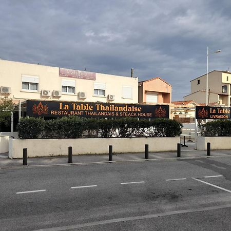 Hotel Restaurant Calypso, à 10 m de la plage Fos-sur-Mer Exterior foto