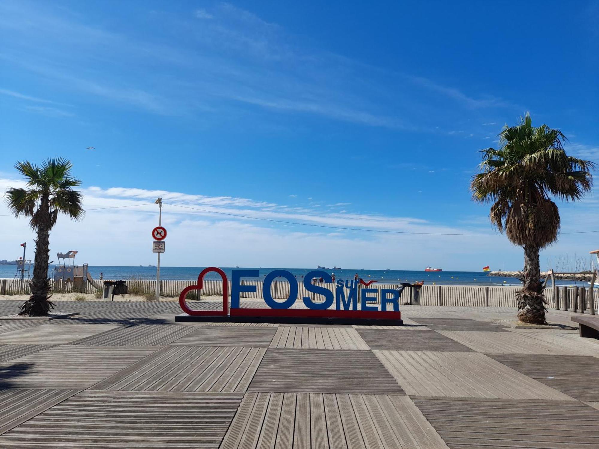 Hotel Restaurant Calypso, à 10 m de la plage Fos-sur-Mer Exterior foto