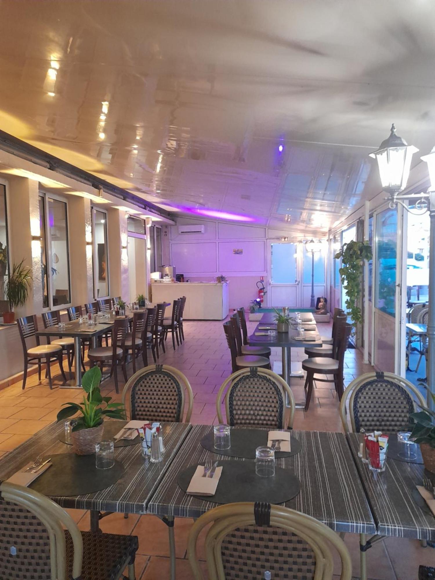 Hotel Restaurant Calypso, à 10 m de la plage Fos-sur-Mer Exterior foto