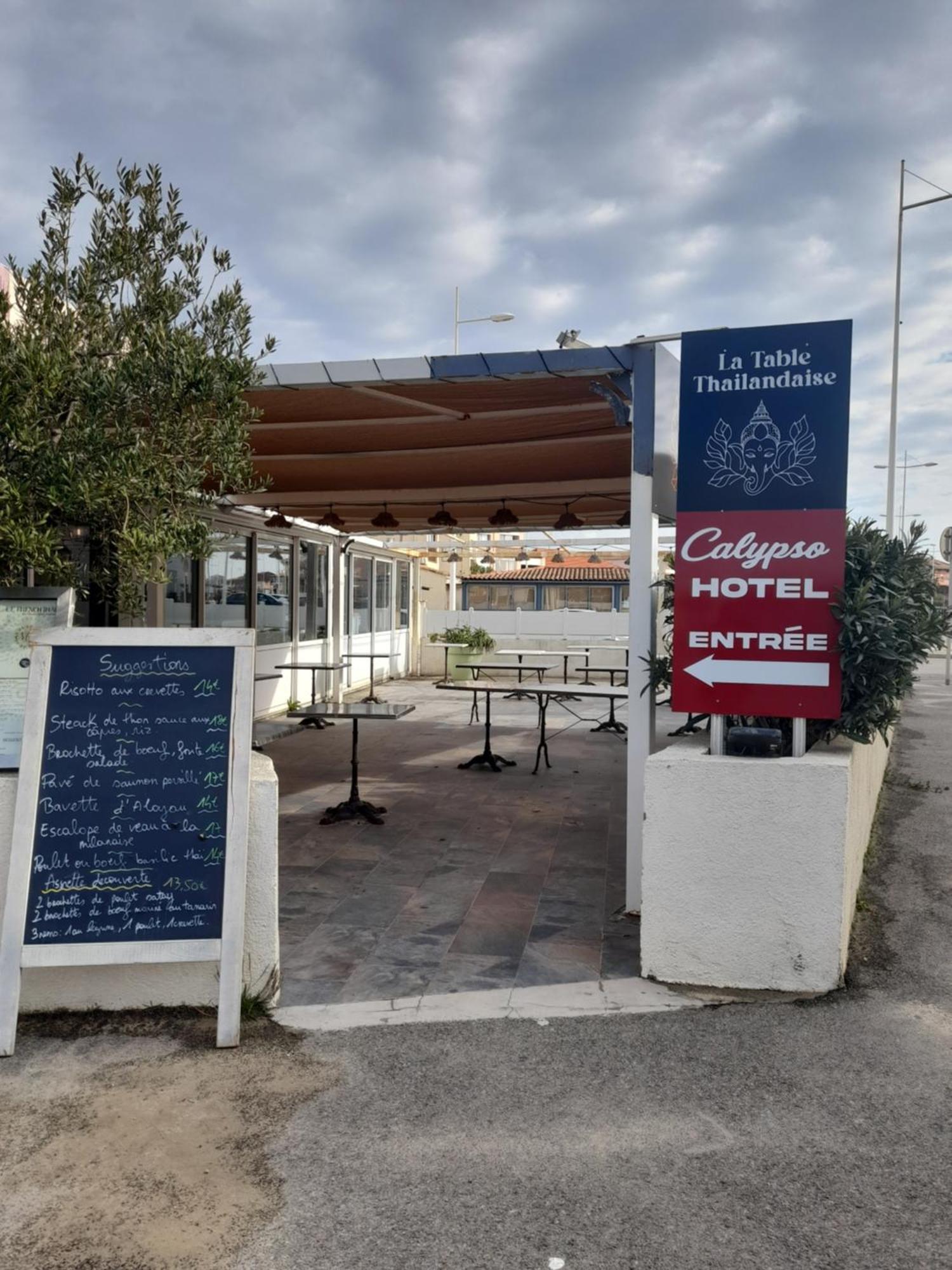 Hotel Restaurant Calypso, à 10 m de la plage Fos-sur-Mer Exterior foto